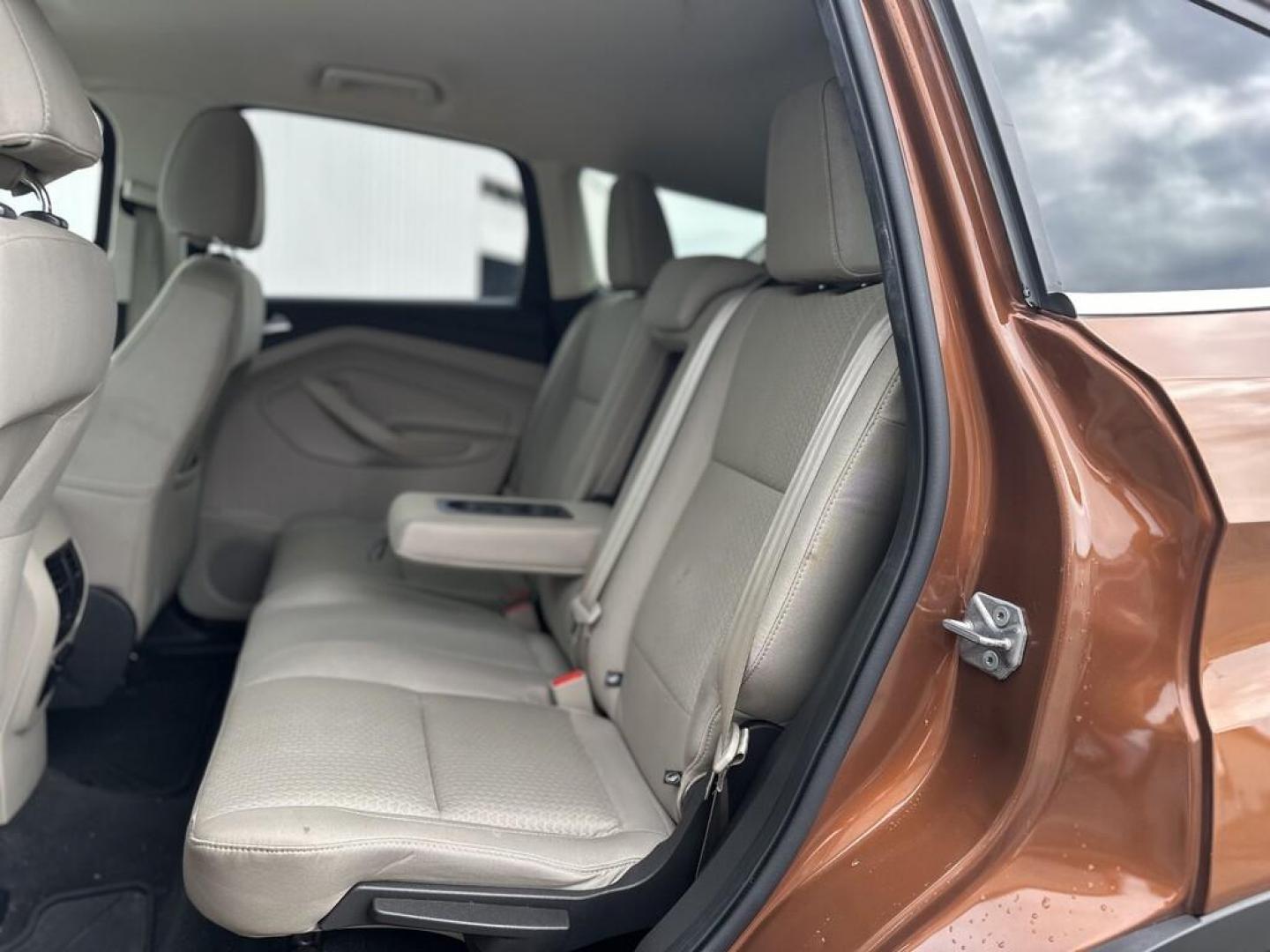 2017 COPPER Ford ESCAPE SE (1FMCU0GDXHU) , located at 15 Petro Dr, Warsaw, IN, 46582, (574) 306-0055, 41.273563, -85.857544 - Photo#5