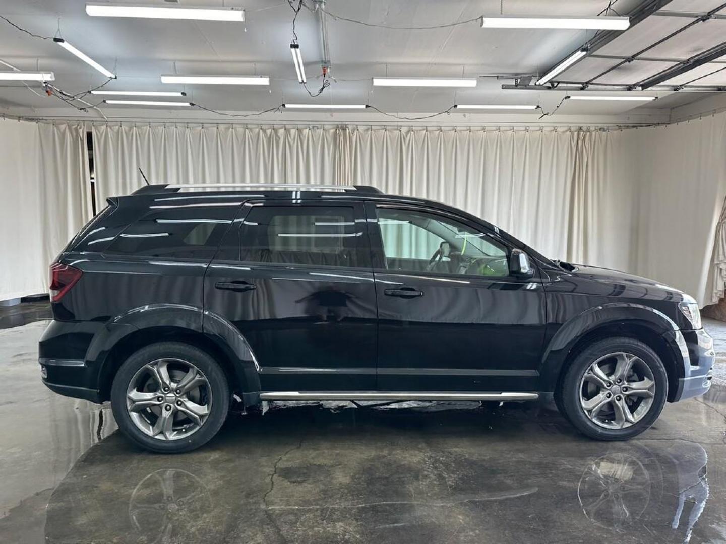 2017 BLACK DODGE JOURNEY CROSSROAD (3C4PDCGG1HT) , located at 15 Petro Dr, Warsaw, IN, 46582, (574) 306-0055, 41.273563, -85.857544 - Photo#2