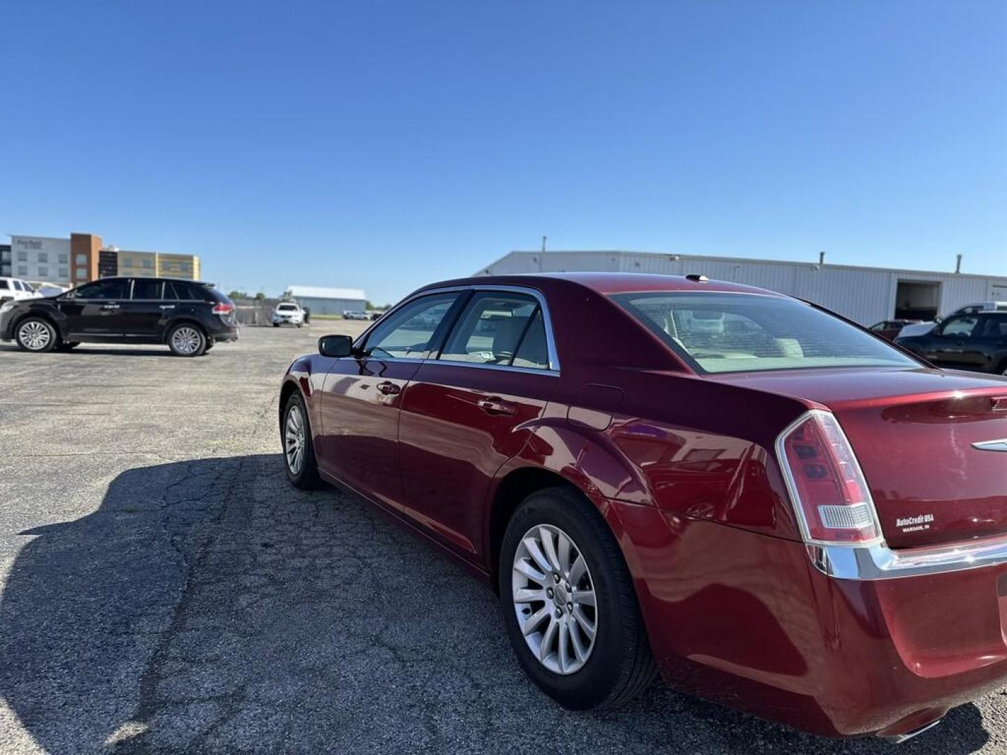 2014 RED CHRYSLER 300 TOURING (2C3CCAAG5EH) with an Other engine, located at 100 West Coliseum Boulevard, Fort Wayne, IN, 46805, (260) 471-0567, 41.119961, -85.140312 - 2014 CHRYSLER 300 TOURING - Photo#4